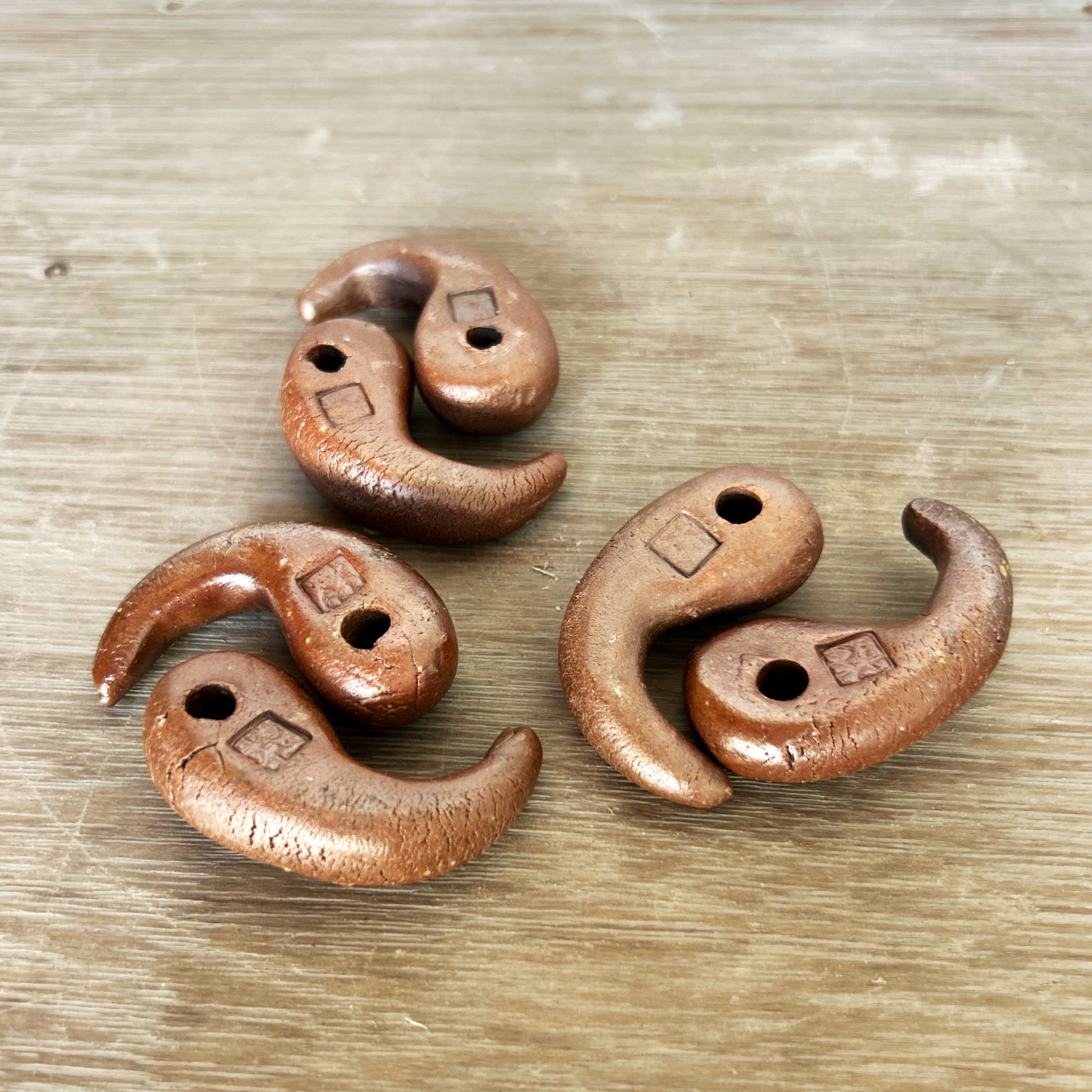 箸置き　勾玉六客